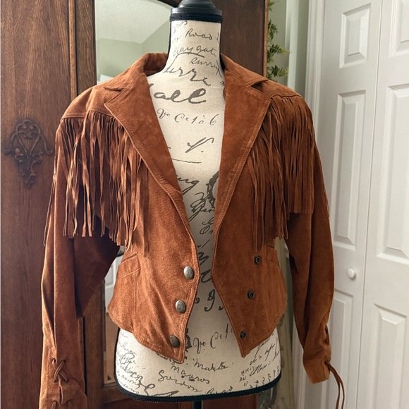Wilson’s Leather Brown Suede Fringe Jacket - Picture 2 of 10